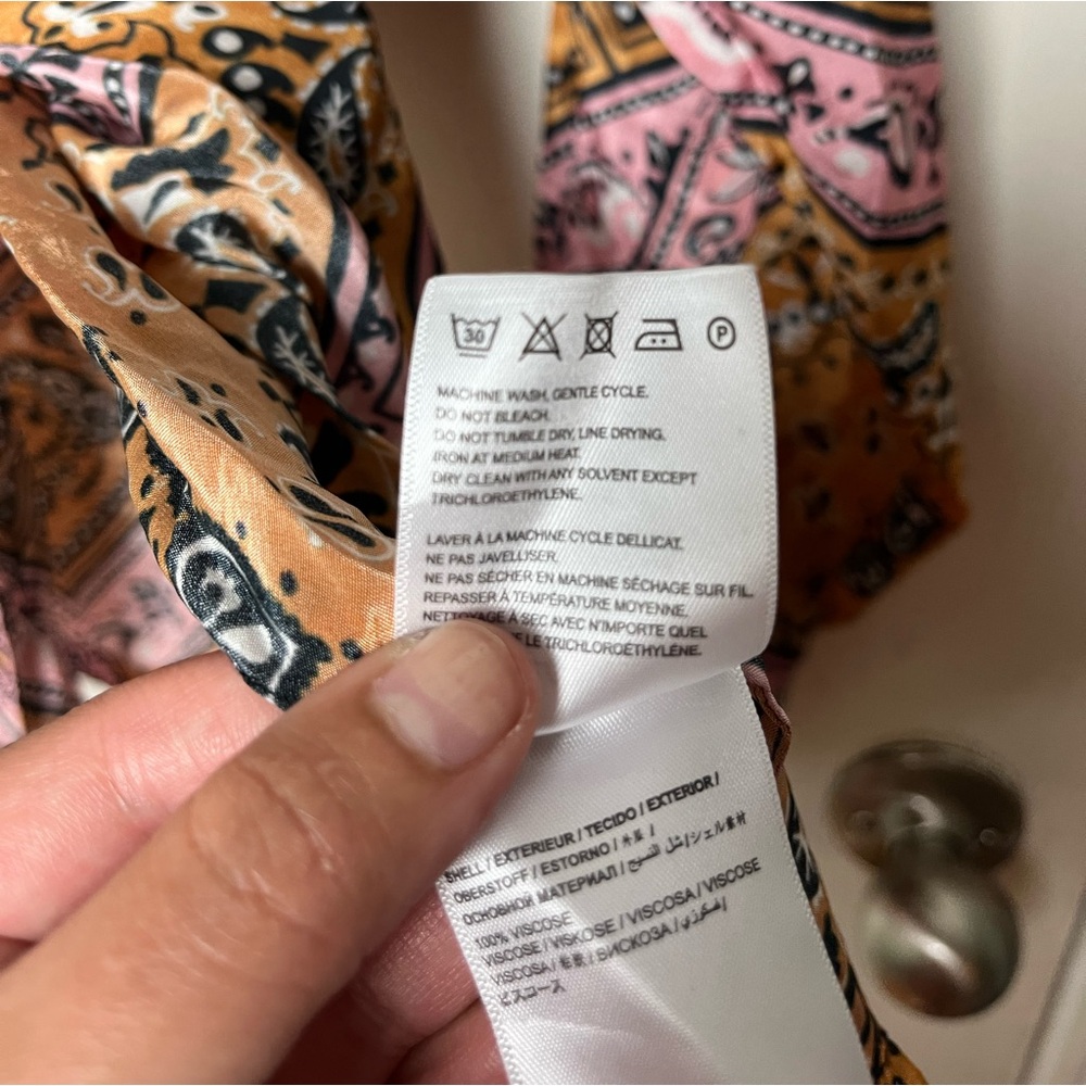 FARM Rio Pink and Gold Paisley Button-Down Shirt - Picture 11 of 12